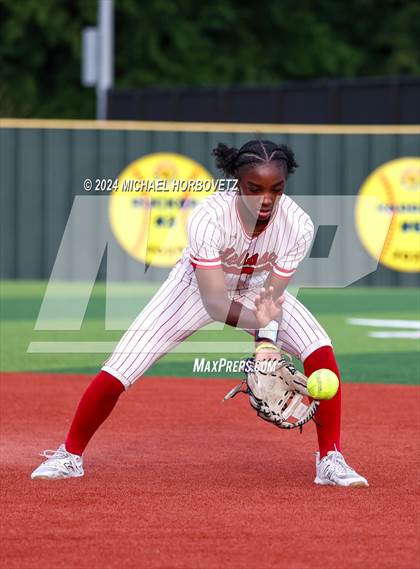 Thumbnail 2 in Melissa vs. Forney (UIL 5A Softball Regional Final) photogallery.