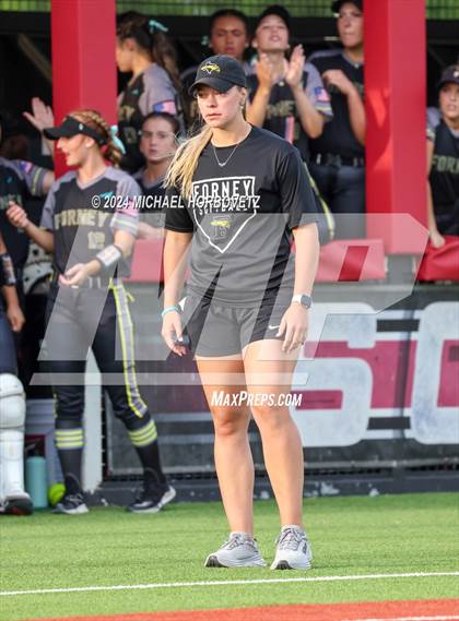 Thumbnail 3 in Melissa vs. Forney (UIL 5A Softball Regional Final) photogallery.