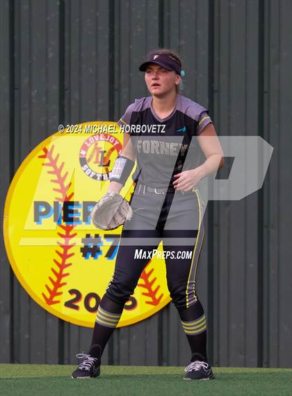 Thumbnail 1 in Melissa vs. Forney (UIL 5A Softball Regional Final) photogallery.