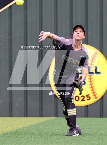 Thumbnail 2 in Melissa vs. Forney (UIL 5A Softball Regional Final) photogallery.