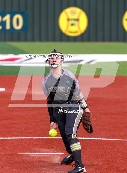Thumbnail 1 in Melissa vs. Forney (UIL 5A Softball Regional Final) photogallery.