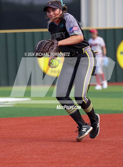 Thumbnail 3 in Melissa vs. Forney (UIL 5A Softball Regional Final) photogallery.