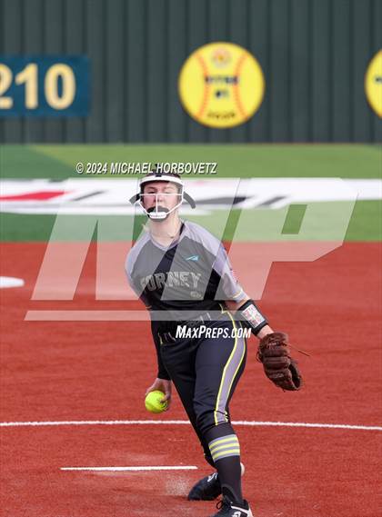 Thumbnail 2 in Melissa vs. Forney (UIL 5A Softball Regional Final) photogallery.