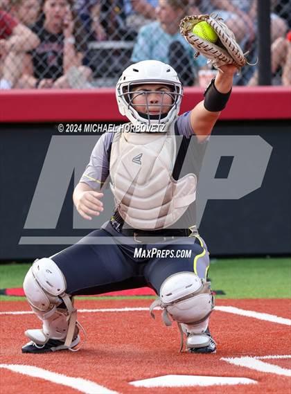 Thumbnail 1 in Melissa vs. Forney (UIL 5A Softball Regional Final) photogallery.