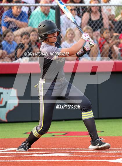Thumbnail 2 in Melissa vs. Forney (UIL 5A Softball Regional Final) photogallery.