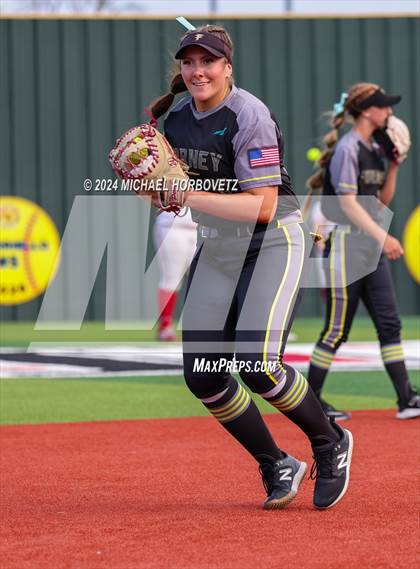 Thumbnail 1 in Melissa vs. Forney (UIL 5A Softball Regional Final) photogallery.