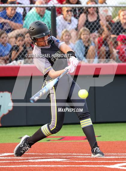 Thumbnail 1 in Melissa vs. Forney (UIL 5A Softball Regional Final) photogallery.
