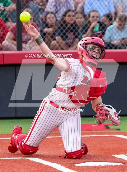 Thumbnail 2 in Melissa vs. Forney (UIL 5A Softball Regional Final) photogallery.