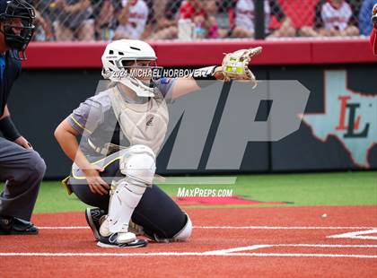 Thumbnail 2 in Melissa vs. Forney (UIL 5A Softball Regional Final) photogallery.