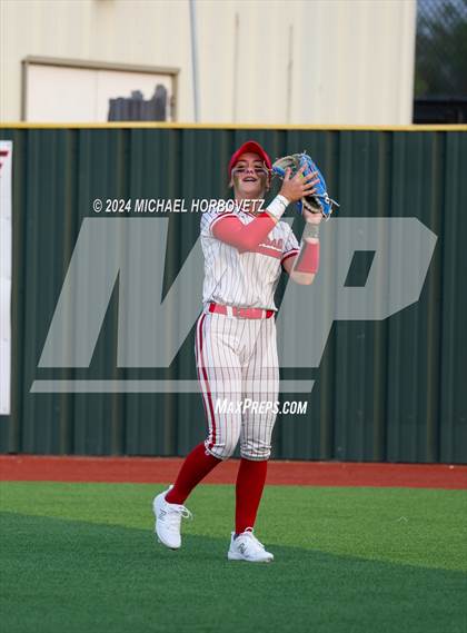 Thumbnail 1 in Melissa vs. Forney (UIL 5A Softball Regional Final) photogallery.