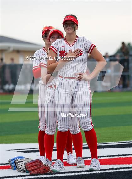 Thumbnail 3 in Melissa vs. Forney (UIL 5A Softball Regional Final) photogallery.