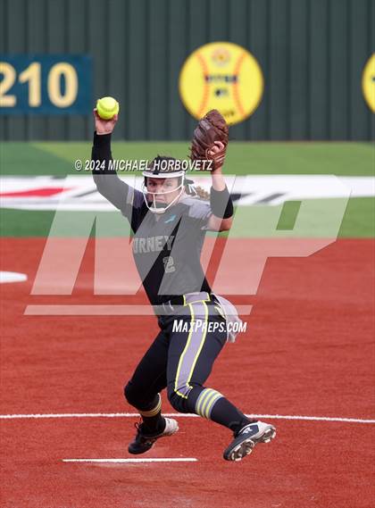 Thumbnail 3 in Melissa vs. Forney (UIL 5A Softball Regional Final) photogallery.