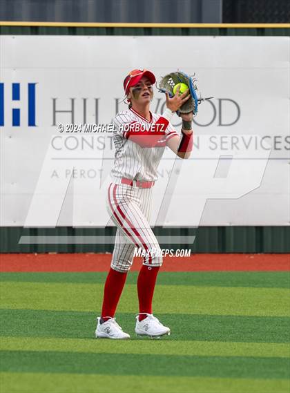 Thumbnail 2 in Melissa vs. Forney (UIL 5A Softball Regional Final) photogallery.