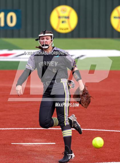 Thumbnail 1 in Melissa vs. Forney (UIL 5A Softball Regional Final) photogallery.
