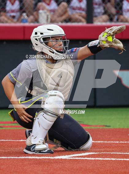 Thumbnail 2 in Melissa vs. Forney (UIL 5A Softball Regional Final) photogallery.