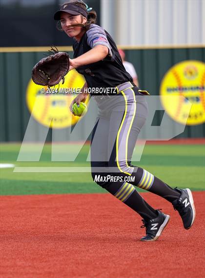 Thumbnail 1 in Melissa vs. Forney (UIL 5A Softball Regional Final) photogallery.