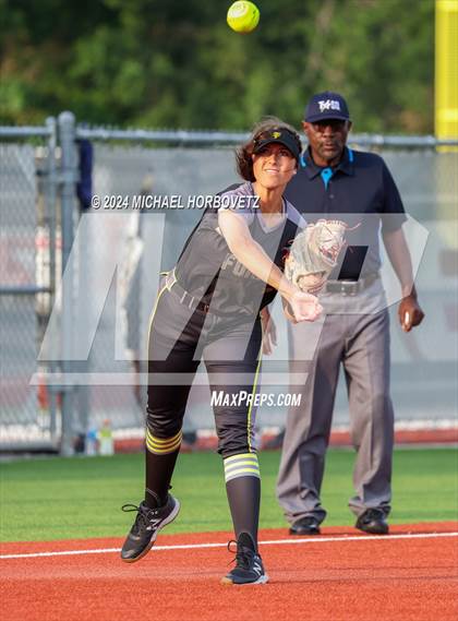 Thumbnail 1 in Melissa vs. Forney (UIL 5A Softball Regional Final) photogallery.