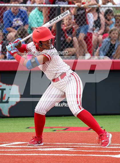 Thumbnail 3 in Melissa vs. Forney (UIL 5A Softball Regional Final) photogallery.