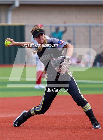 Thumbnail 3 in Melissa vs. Forney (UIL 5A Softball Regional Final) photogallery.