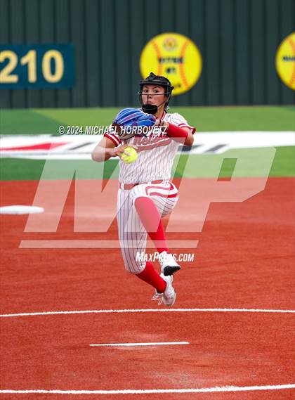 Thumbnail 3 in Melissa vs. Forney (UIL 5A Softball Regional Final) photogallery.