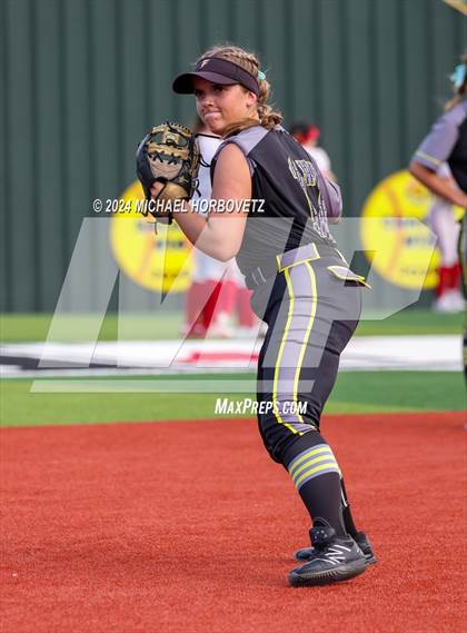 Thumbnail 1 in Melissa vs. Forney (UIL 5A Softball Regional Final) photogallery.