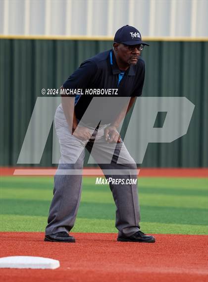 Thumbnail 3 in Melissa vs. Forney (UIL 5A Softball Regional Final) photogallery.