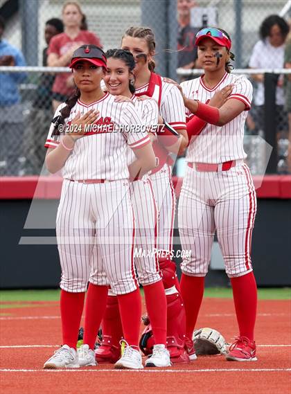 Thumbnail 1 in Melissa vs. Forney (UIL 5A Softball Regional Final) photogallery.