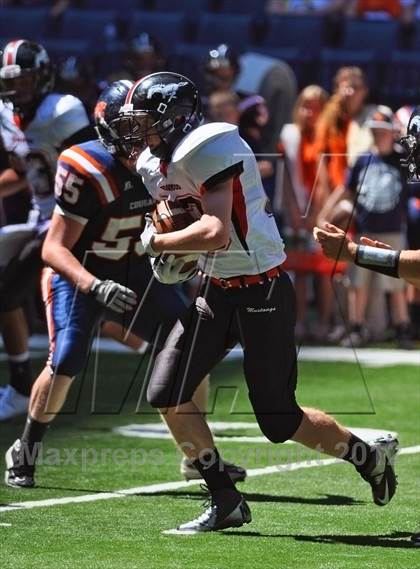 Thumbnail 2 in Edgewood vs. North Putnam (Big Kickoff Classic) photogallery.