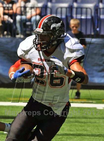 Thumbnail 3 in Edgewood vs. North Putnam (Big Kickoff Classic) photogallery.