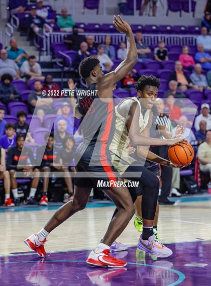 Thumbnail 3 in Paul VI vs Lake Highlands (City of Palms Classic) photogallery.
