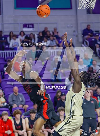 Thumbnail 1 in Paul VI vs Lake Highlands (City of Palms Classic) photogallery.