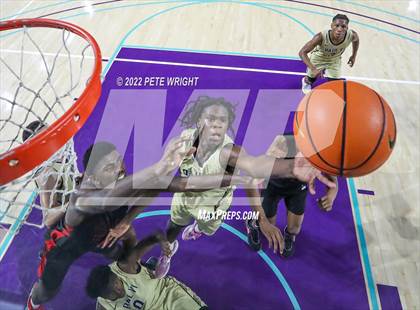 Thumbnail 2 in Paul VI vs Lake Highlands (City of Palms Classic) photogallery.