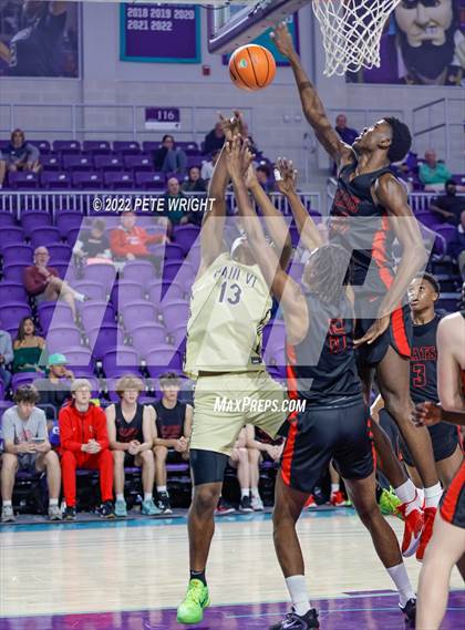 Thumbnail 2 in Paul VI vs Lake Highlands (City of Palms Classic) photogallery.