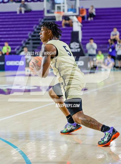 Thumbnail 1 in Paul VI vs Lake Highlands (City of Palms Classic) photogallery.