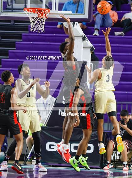 Thumbnail 2 in Paul VI vs Lake Highlands (City of Palms Classic) photogallery.