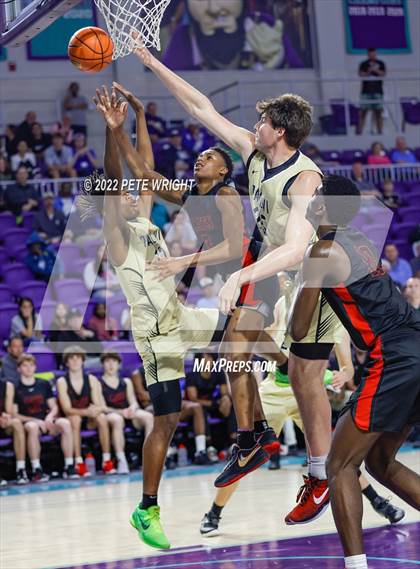 Thumbnail 1 in Paul VI vs Lake Highlands (City of Palms Classic) photogallery.