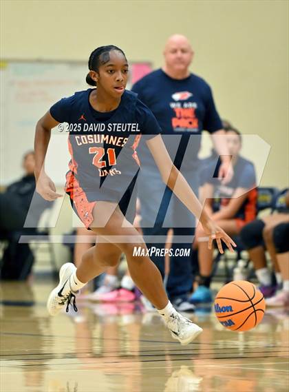 Thumbnail 3 in Cosumnes Oaks vs. West Park (Rumble on the River) photogallery.