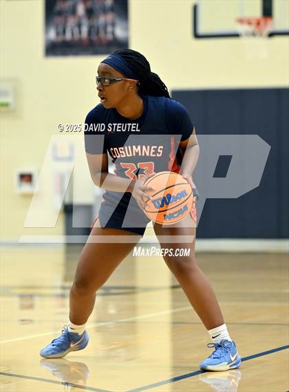 Thumbnail 3 in Cosumnes Oaks vs. West Park (Rumble on the River) photogallery.