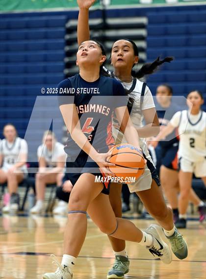 Thumbnail 3 in Cosumnes Oaks vs. West Park (Rumble on the River) photogallery.