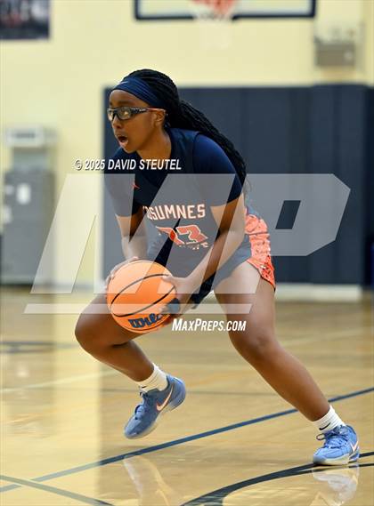 Thumbnail 1 in Cosumnes Oaks vs. West Park (Rumble on the River) photogallery.