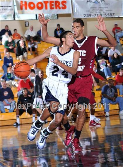 Thumbnail 1 in Academy of the New Church vs. St. Mark's (City of Palms Classic) photogallery.