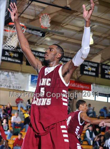 Thumbnail 2 in Academy of the New Church vs. St. Mark's (City of Palms Classic) photogallery.