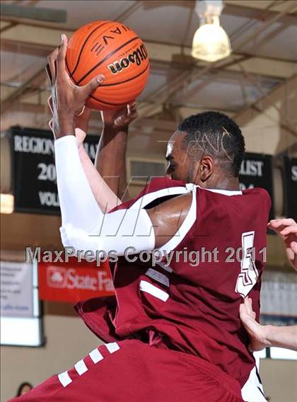 Thumbnail 3 in Academy of the New Church vs. St. Mark's (City of Palms Classic) photogallery.