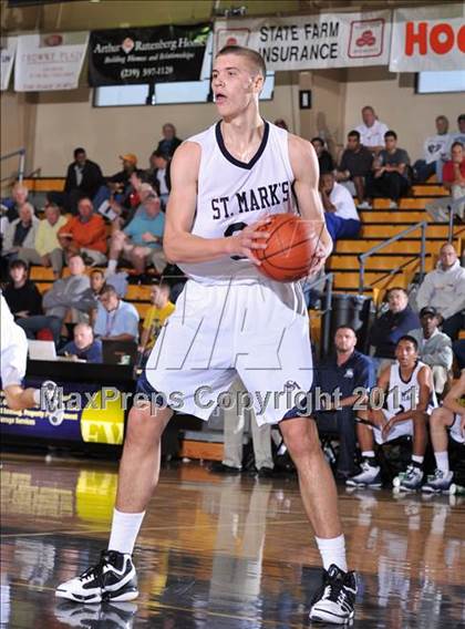 Thumbnail 2 in Academy of the New Church vs. St. Mark's (City of Palms Classic) photogallery.
