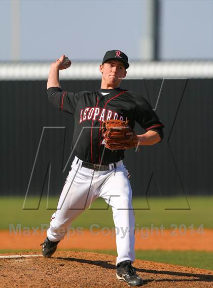 Thumbnail 3 in Allen vs. Lovejoy photogallery.