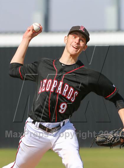 Thumbnail 1 in Allen vs. Lovejoy photogallery.