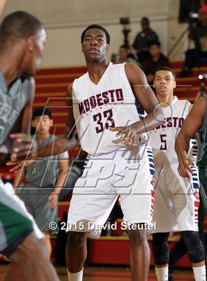 Thumbnail 2 in El Cerrito vs. Modesto Christian (Father Kelly Tribute) photogallery.