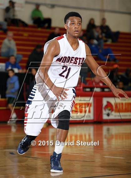 Thumbnail 2 in El Cerrito vs. Modesto Christian (Father Kelly Tribute) photogallery.