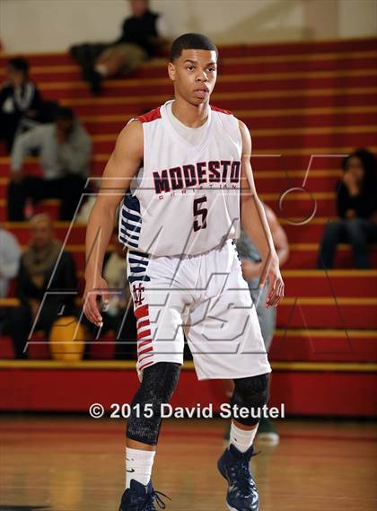 Thumbnail 1 in El Cerrito vs. Modesto Christian (Father Kelly Tribute) photogallery.