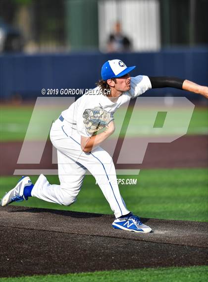 Thumbnail 2 in Corsicana vs. Joshua (UIL 5A Regional Quarterfinal) photogallery.